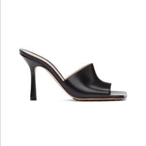 AUTHENTIC BOTTEGA VENETA SANDALS